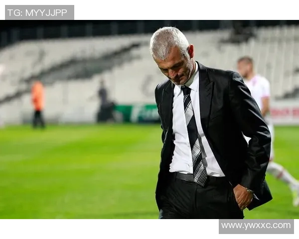 尤文图斯传奇球星拉瓦内利足球卡收藏价值分析与历史意义