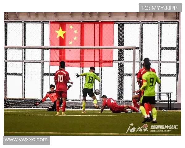 足球球星伤愈归来再度闪耀绿茵展现坚韧意志与不屈精神